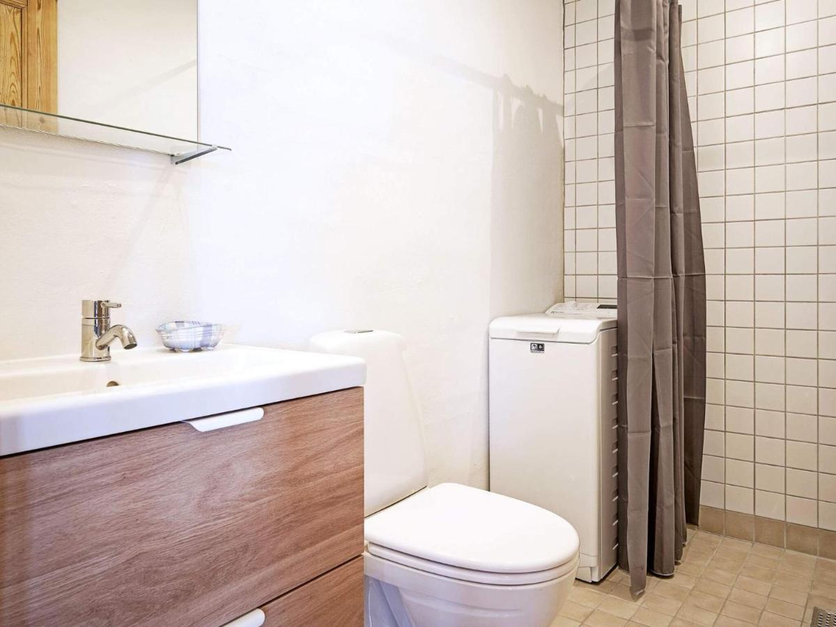 6 Person Holiday Home In Svaneke Esterno foto
