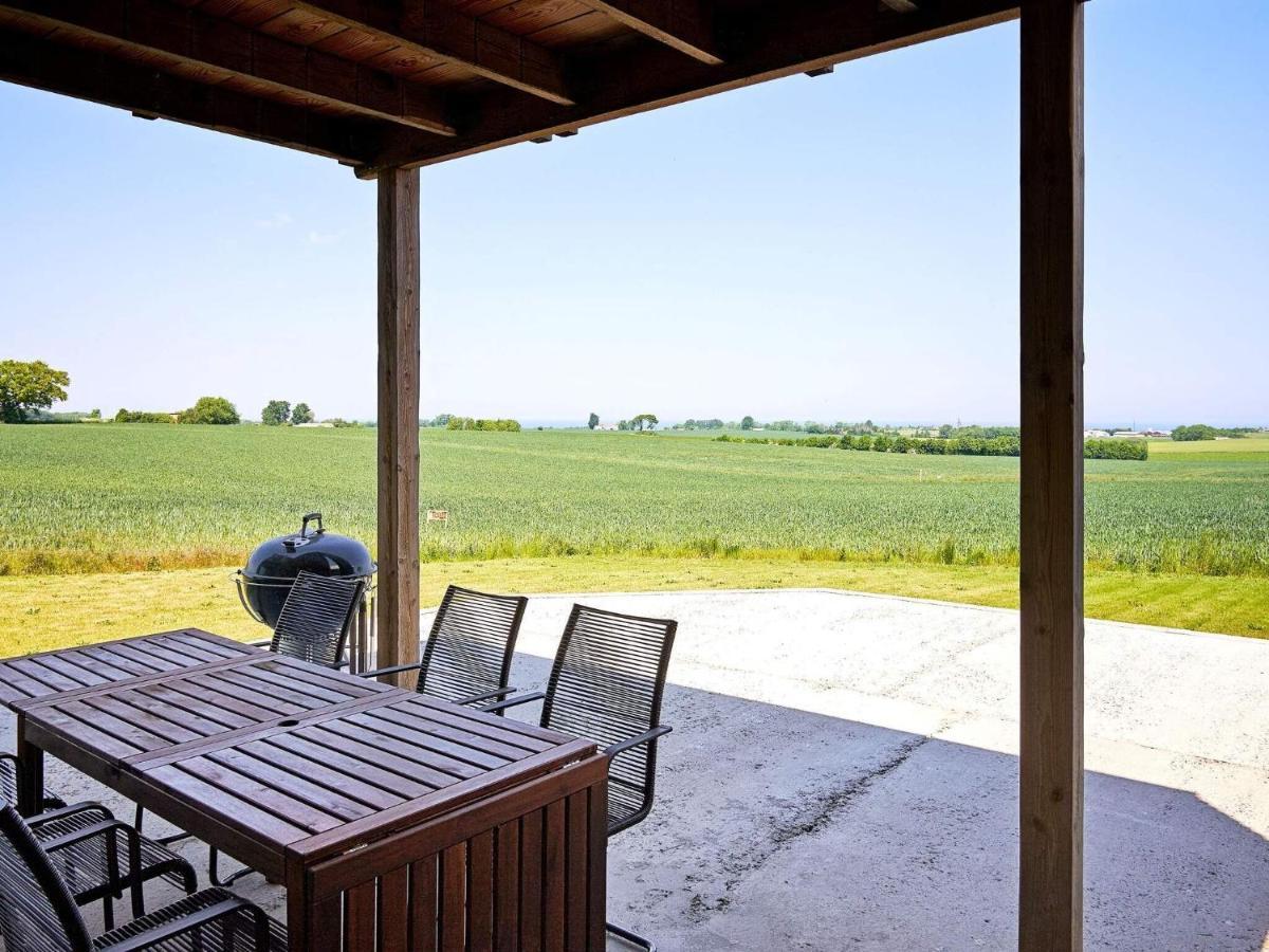 6 Person Holiday Home In Svaneke Esterno foto
